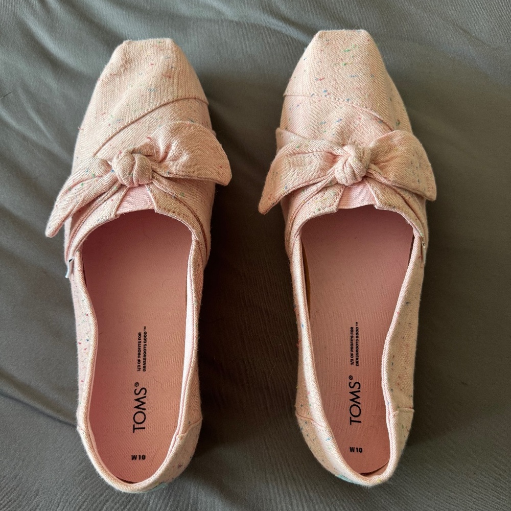 Pink Tom’s Size 10